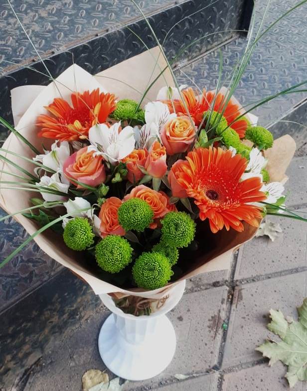 Букет цветов из: Герберы, Хризантемы, Альстромерии и Розы в Каргинской