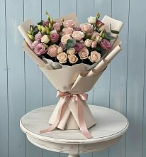 Букет цветов из:  Розы и Лизиантусы в Каргинской