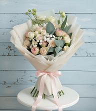 Букет цветов из:  Розы и Лизиантусы в Каргинской