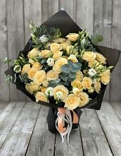 Букет цветов из:  Розы и Лизиантусы в Каргинской