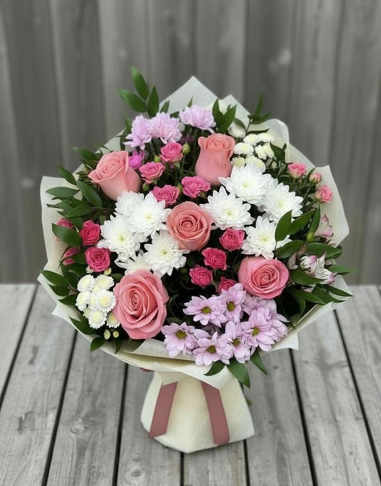 Букет цветов из: Альстромерии, Гвоздики, Розы и Хризантемы в Каргинской