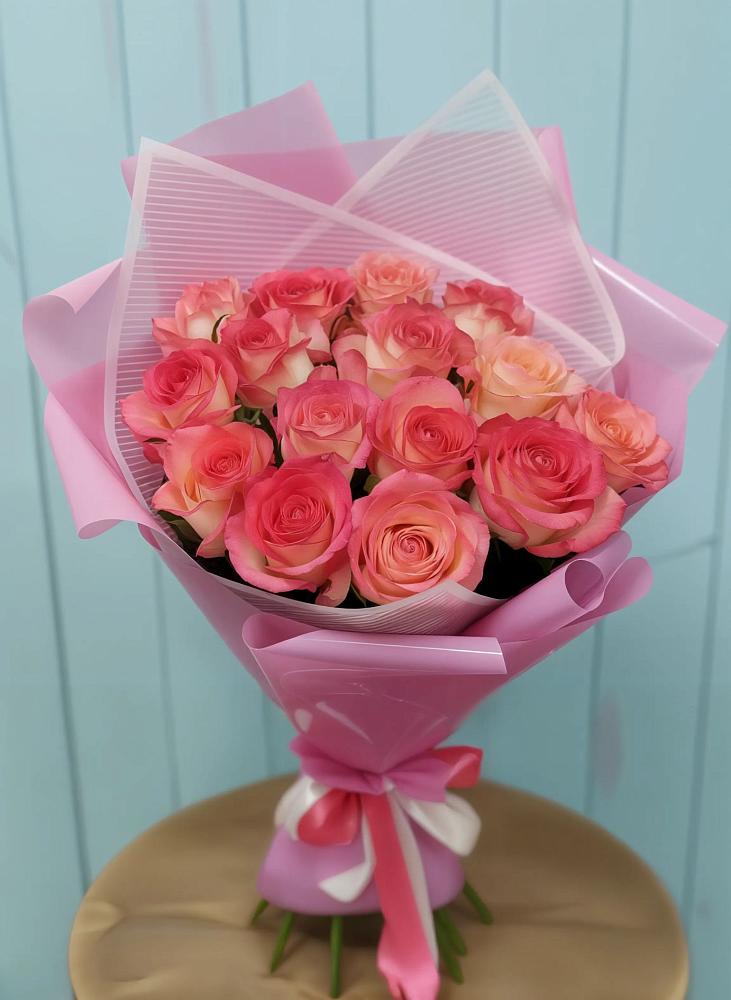 Букет 15 Розовых роз Равель в Каргинской