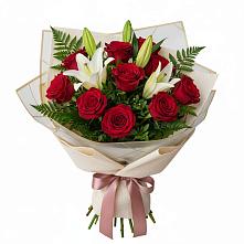 Букет цветов из:  Лилии и Розы в Каргинской