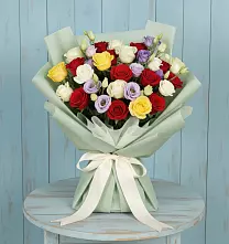 Букет цветов из:  Розы в Каргинской