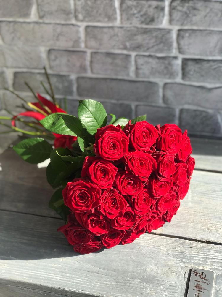 Букет Красные розы Фридом в Каргинской