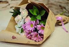 Букет цветов из:  Розы и Хризантемы #REPLACE_PRED# Каргинской
