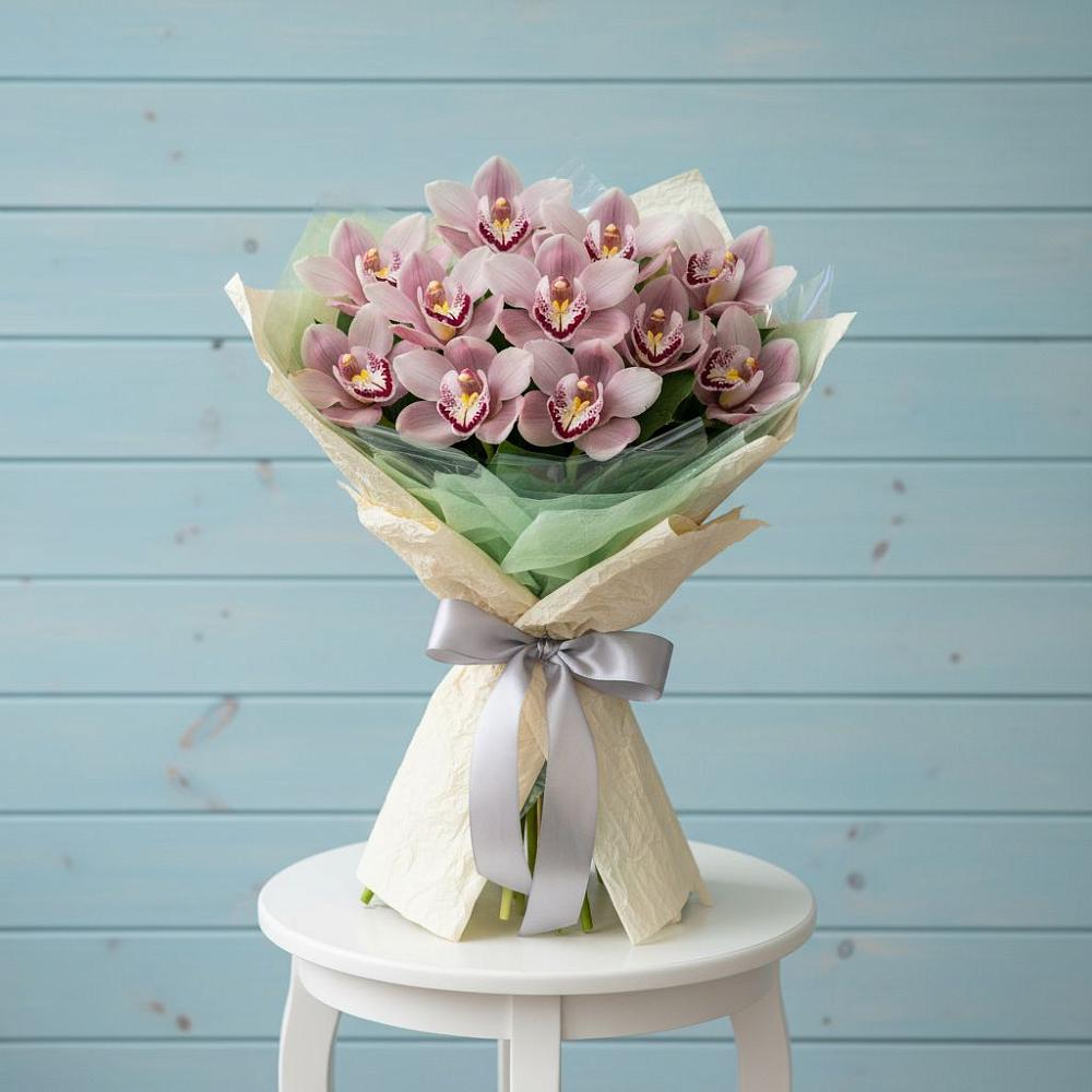 Букет цветов из: Орхидеи и Розы в Каргинской