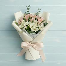 Букет цветов из:  Альстромерии #REPLACE_PRED# Каргинской