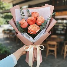 Букет цветов из:  Розы в Каргинской