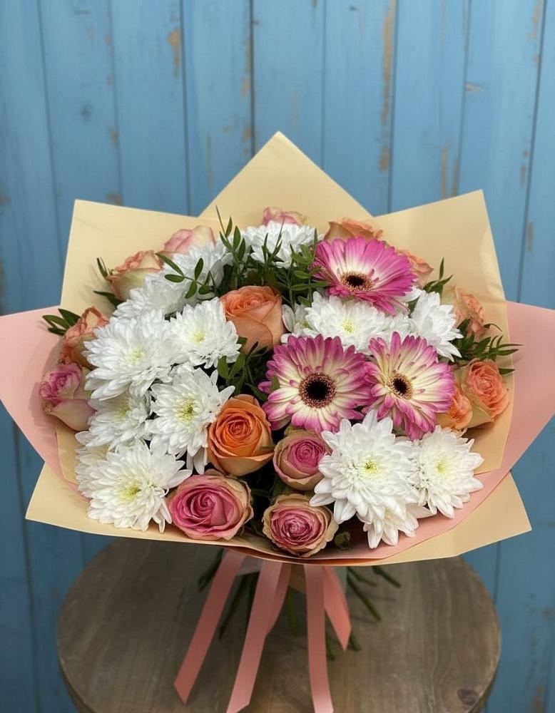 Букет цветов из: Розы, Герберы и Хризантемы в Каргинской