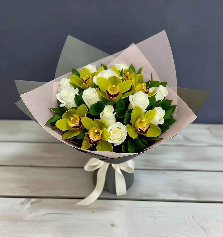 Букет цветов из: Орхидеи и Розы в Каргинской