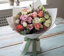 Букет цветов из:  Розы, Лизиантусы и Гвоздики #REPLACE_PRED# Каргинской