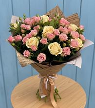 Букет цветов из:  Розы в Каргинской