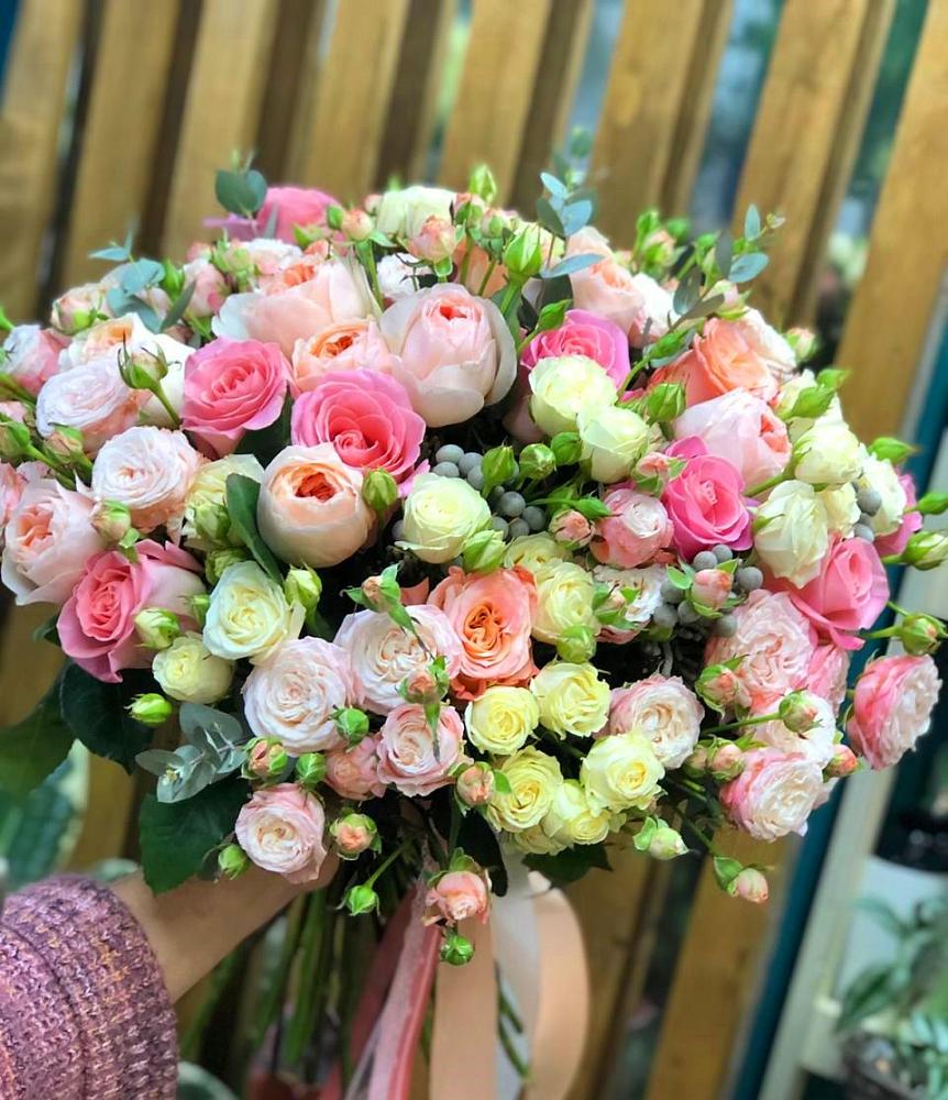 Букет цветов из: Розы в Каргинской