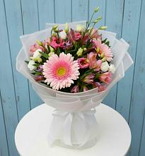 Букет цветов из:  Герберы, Альстромерии и Лизиантусы #REPLACE_PRED# Каргинской