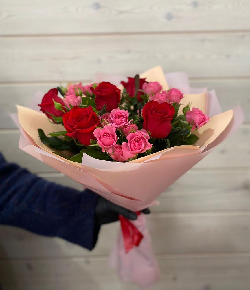 Букет цветов из: Розы в Каргинской