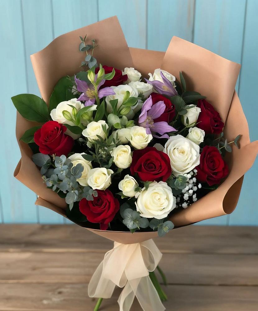Букет цветов из: Розы и Альстромерии в Каргинской