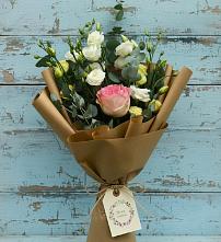 Букет цветов из:  Розы и Лизиантусы в Каргинской