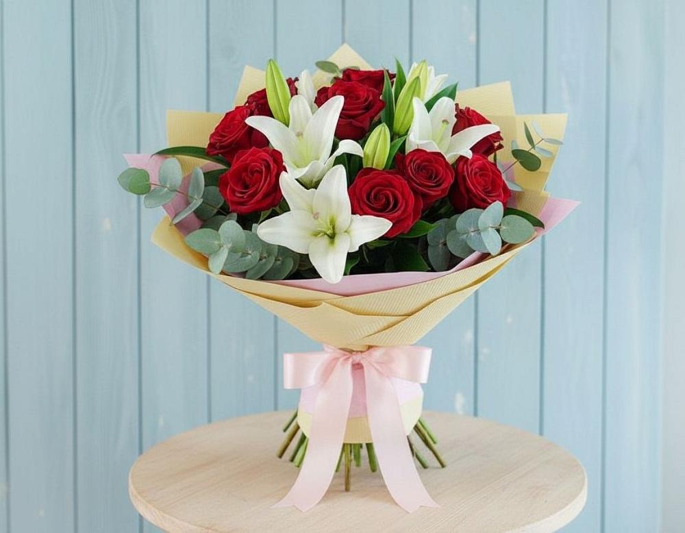 Букет цветов из: Лилии и Розы в Каргинской